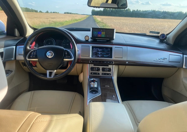 Jaguar XF cena 61500 przebieg: 62000, rok produkcji 2013 z Radomsko małe 137